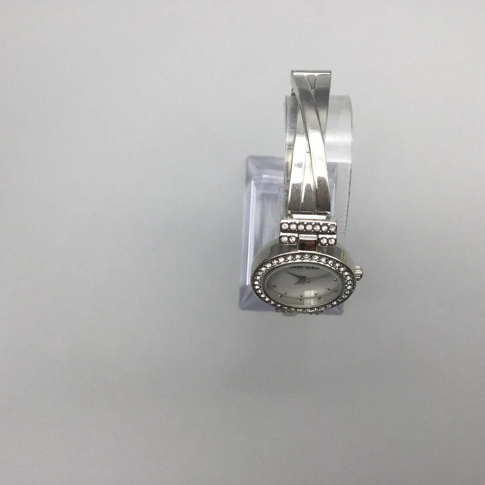 Anne Klein see photos